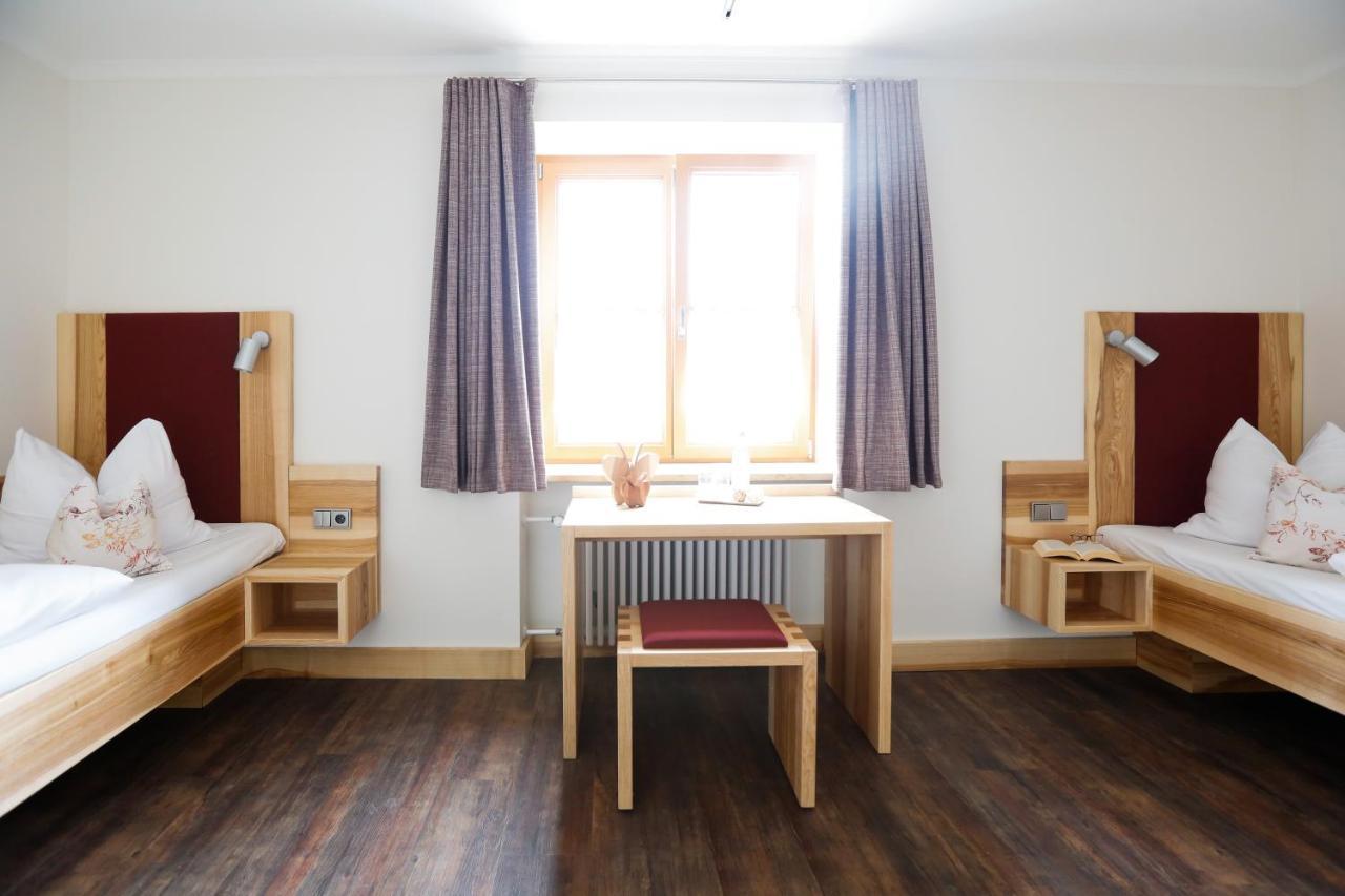Landgasthof Geser Sarching Exteriör bild