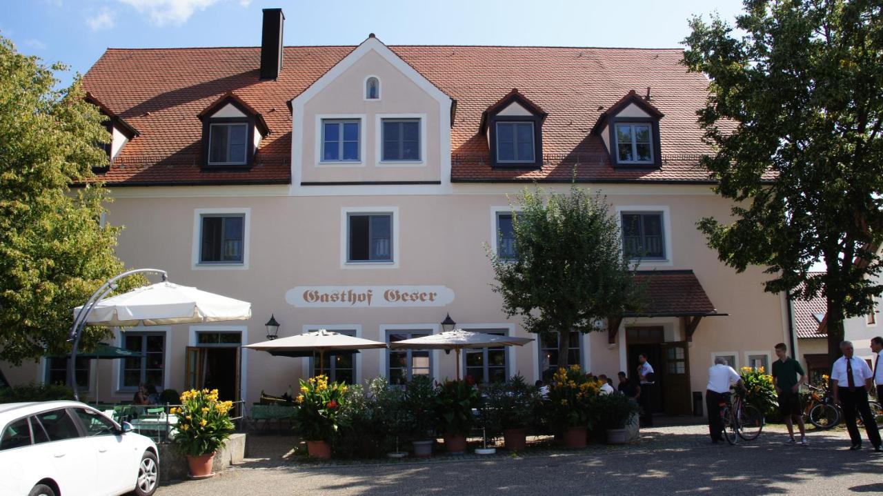 Landgasthof Geser Sarching Exteriör bild